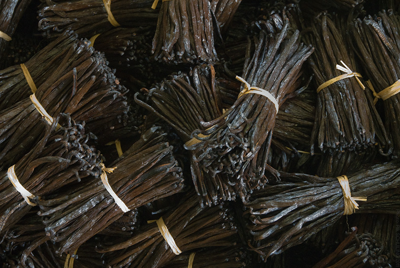 bourbon vanilla. photo by Rik Schuiling